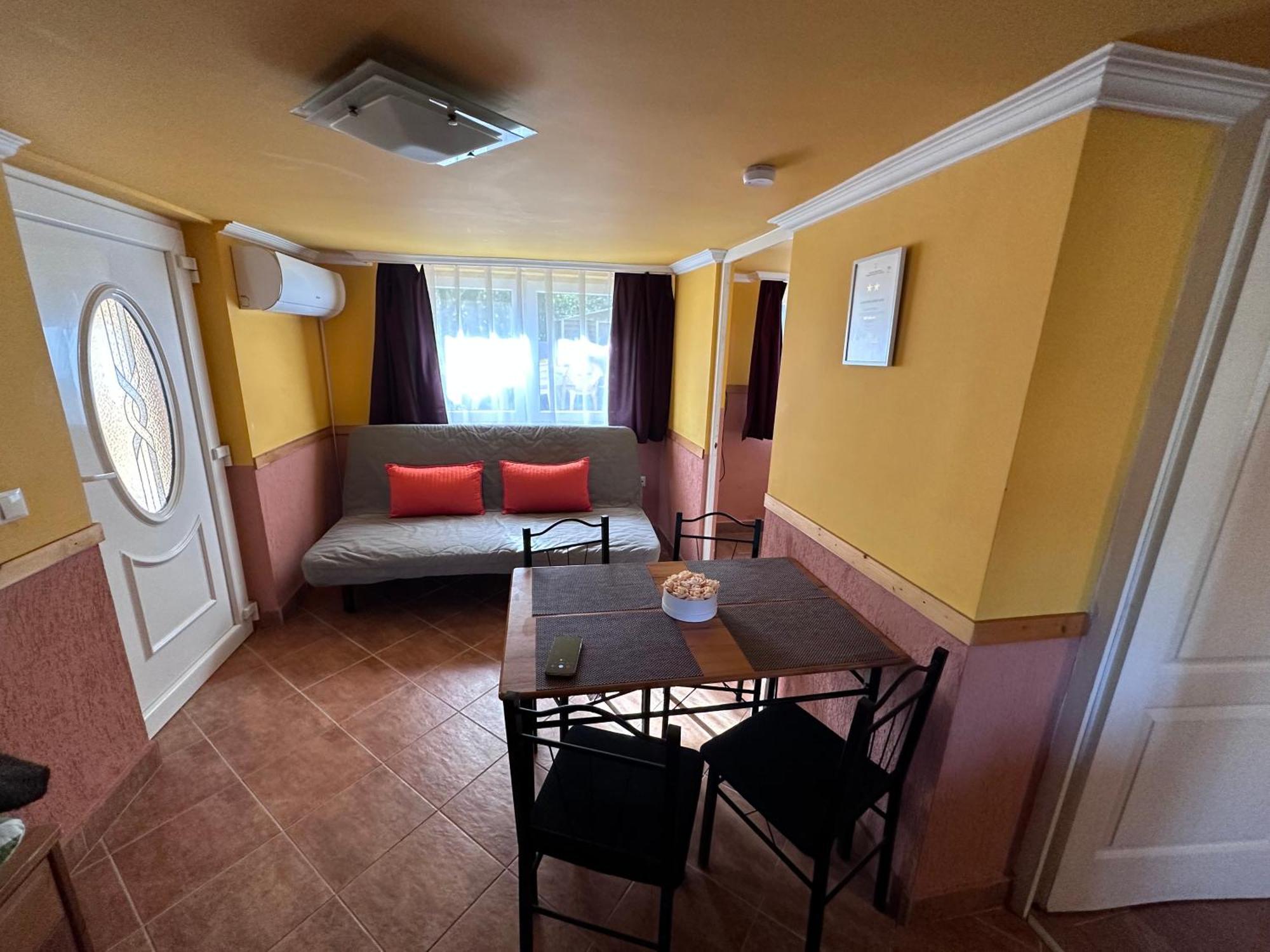 Aranyeso Apartman Hajduszoboszlo Ngoại thất bức ảnh