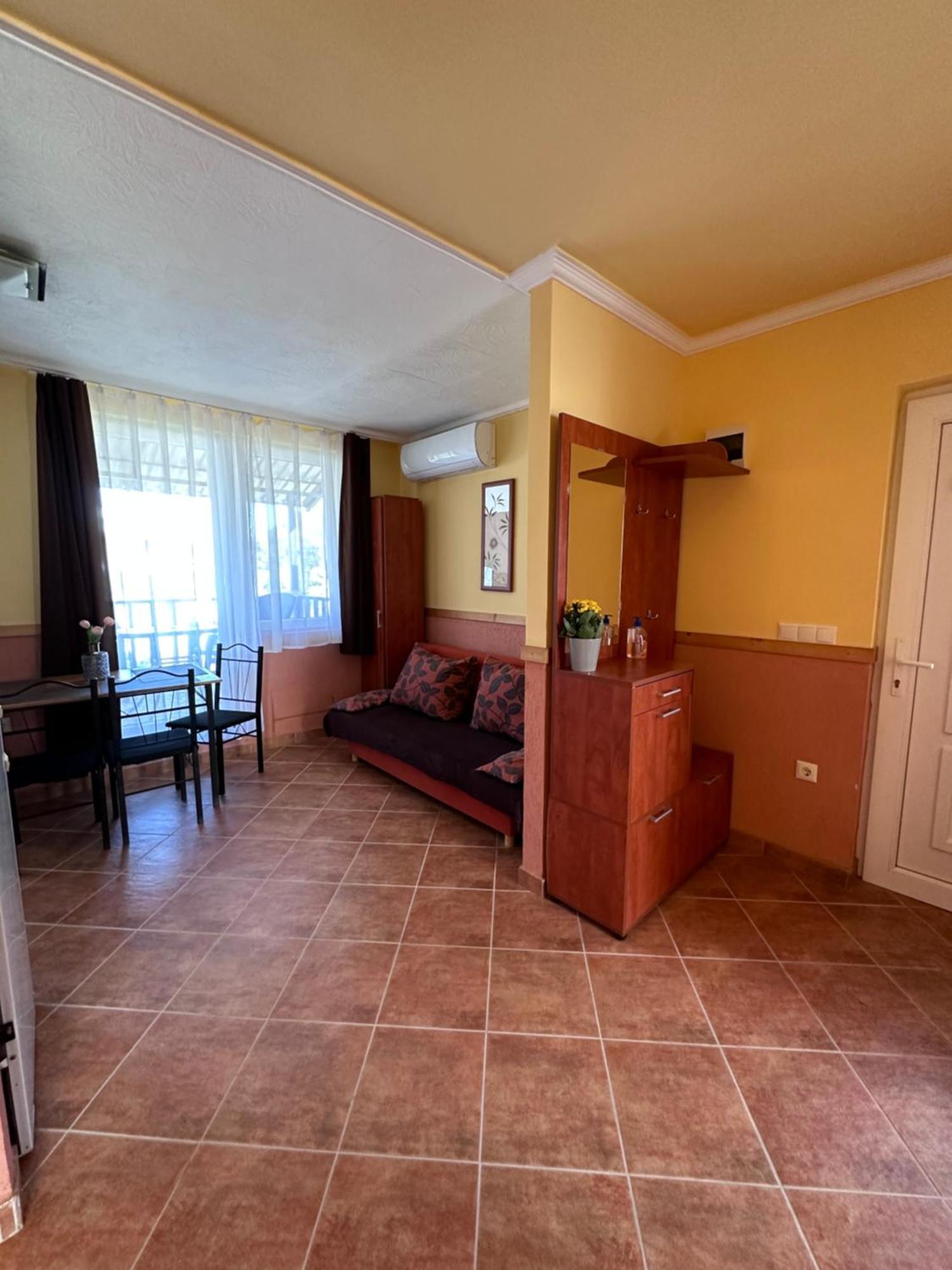 Aranyeso Apartman Hajduszoboszlo Ngoại thất bức ảnh