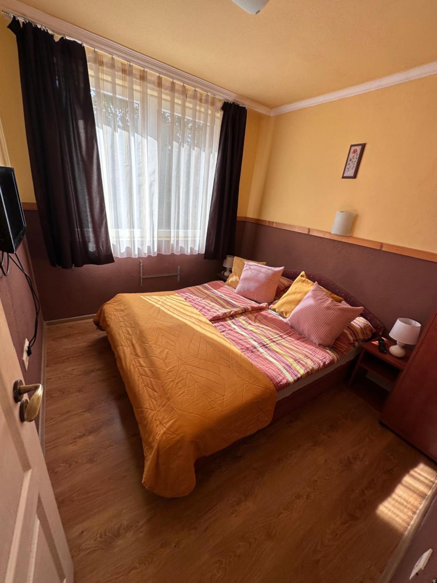 Aranyeso Apartman Hajduszoboszlo Ngoại thất bức ảnh