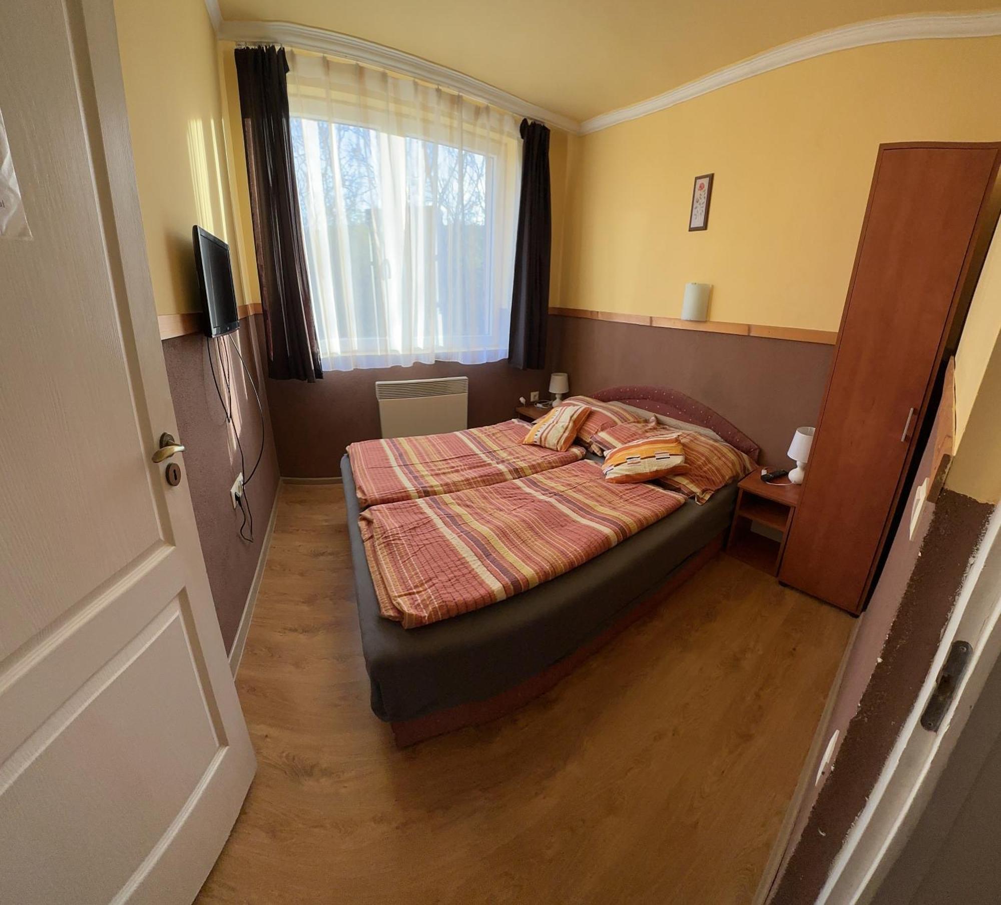 Aranyeso Apartman Hajduszoboszlo Ngoại thất bức ảnh